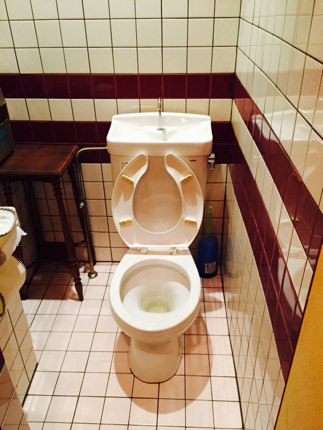 洋式トイレ（新天街ビル1階/居抜き）